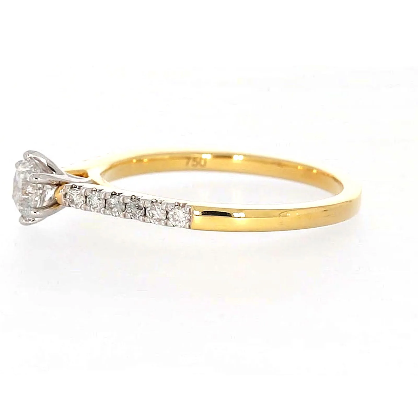 18ct Two Tone Gold Round Brilliant Cut with 0.70 CARAT tw of Diamonds Ring