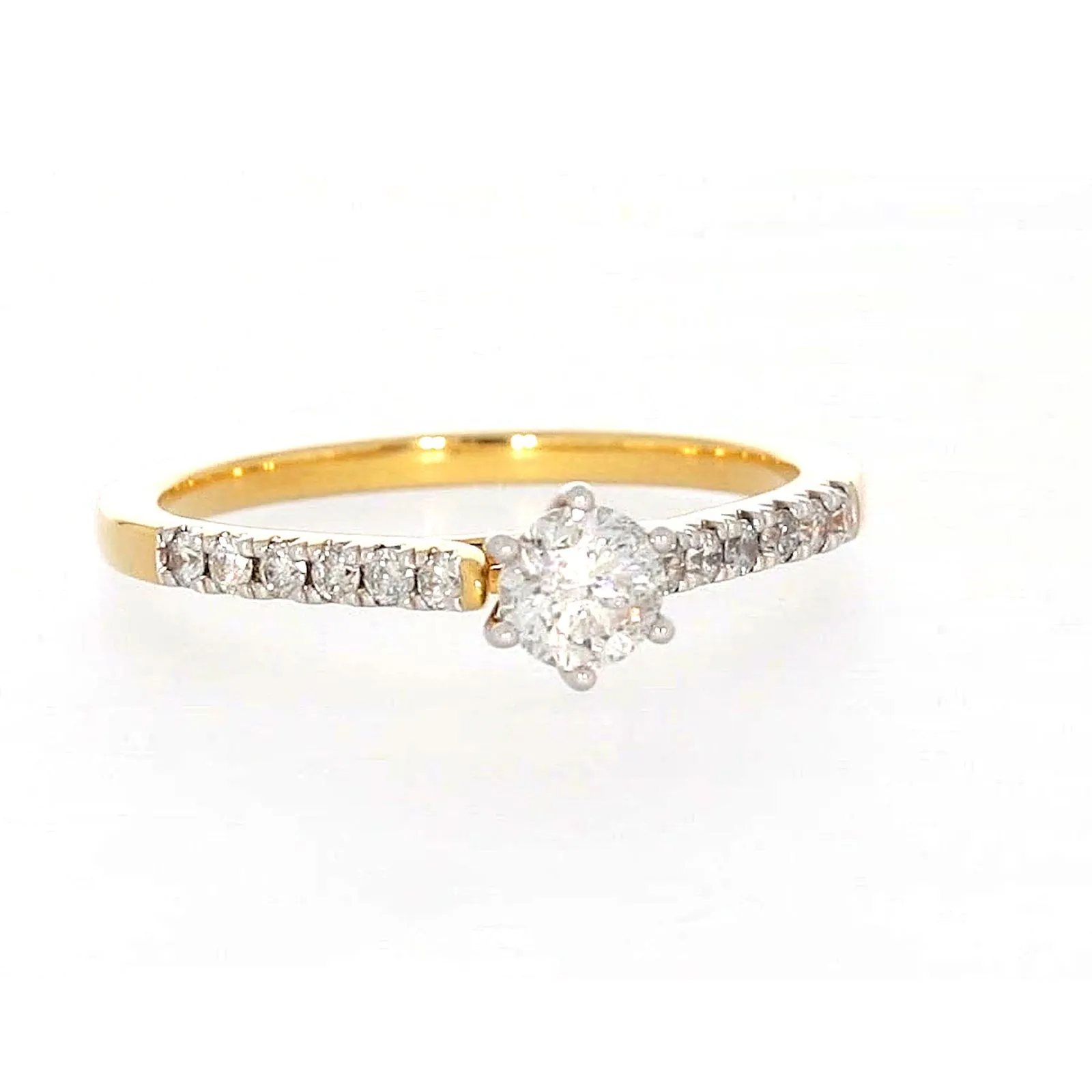 18ct Two Tone Gold Round Brilliant Cut with 0.70 CARAT tw of Diamonds Ring