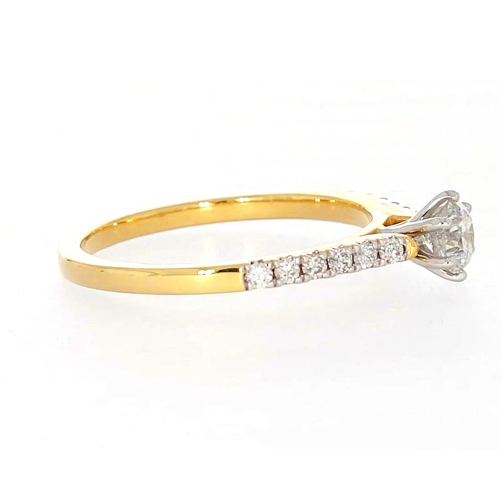 18ct Two Tone Gold Round Brilliant Cut with 0.70 CARAT tw of Diamonds Ring