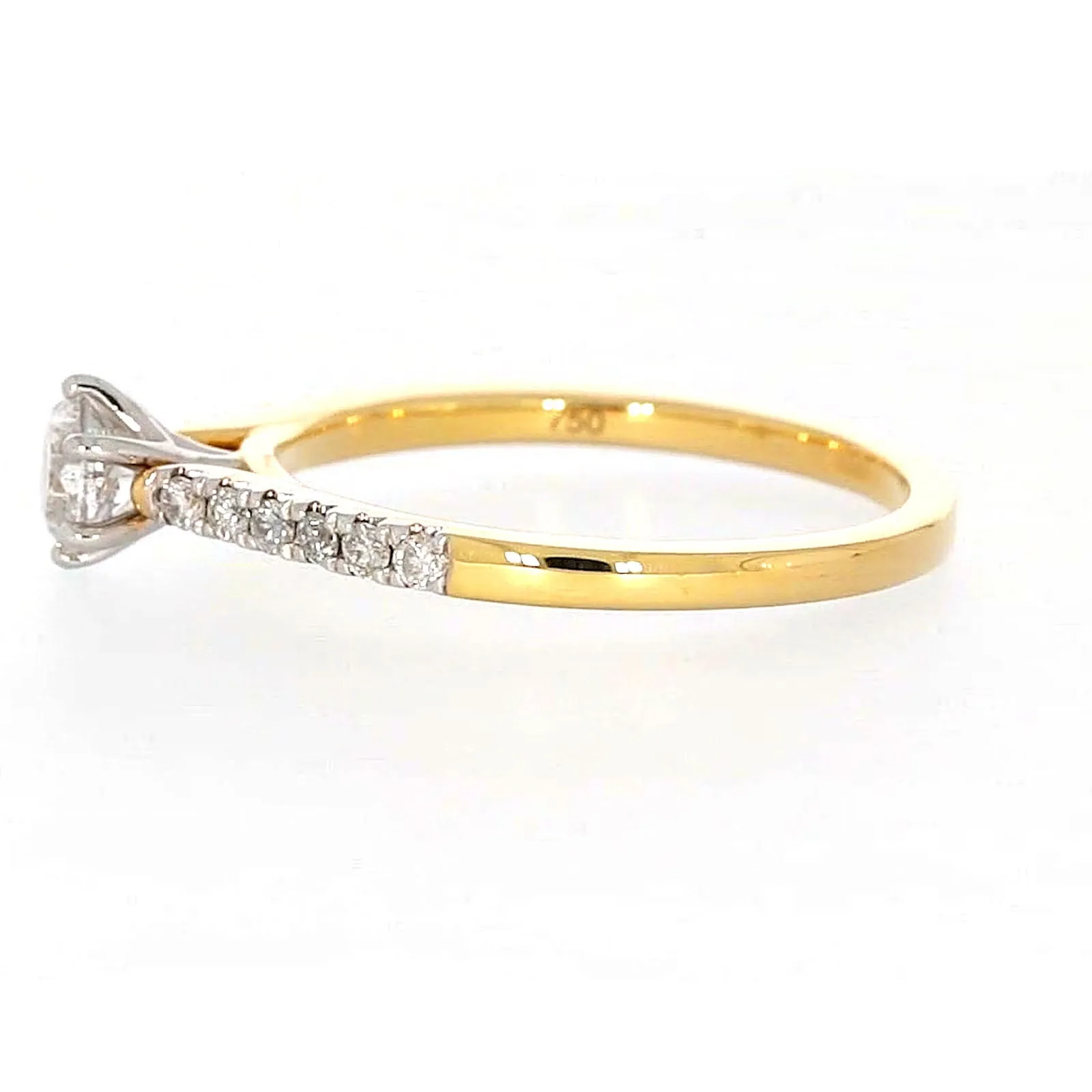 18ct Two Tone Gold Round Brilliant Cut with 0.70 CARAT tw of Diamonds Ring