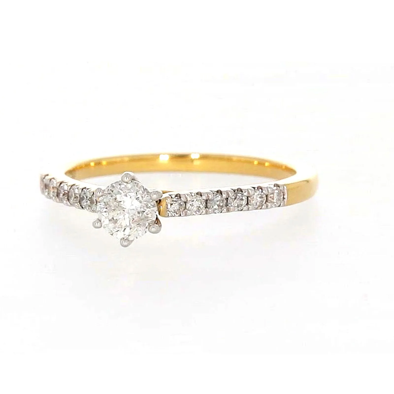 18ct Two Tone Gold Round Brilliant Cut with 0.70 CARAT tw of Diamonds Ring