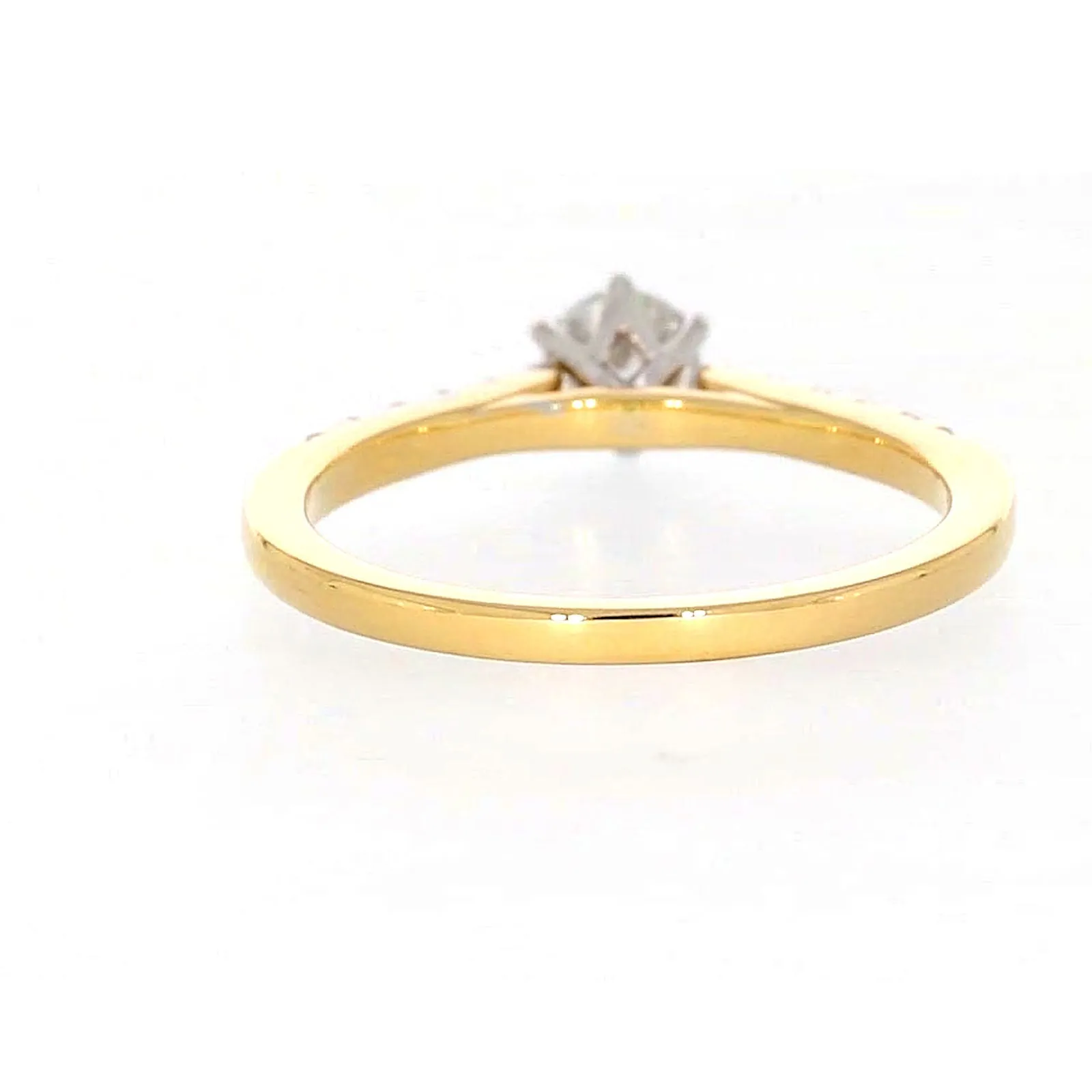 18ct Two Tone Gold Round Brilliant Cut with 0.70 CARAT tw of Diamonds Ring