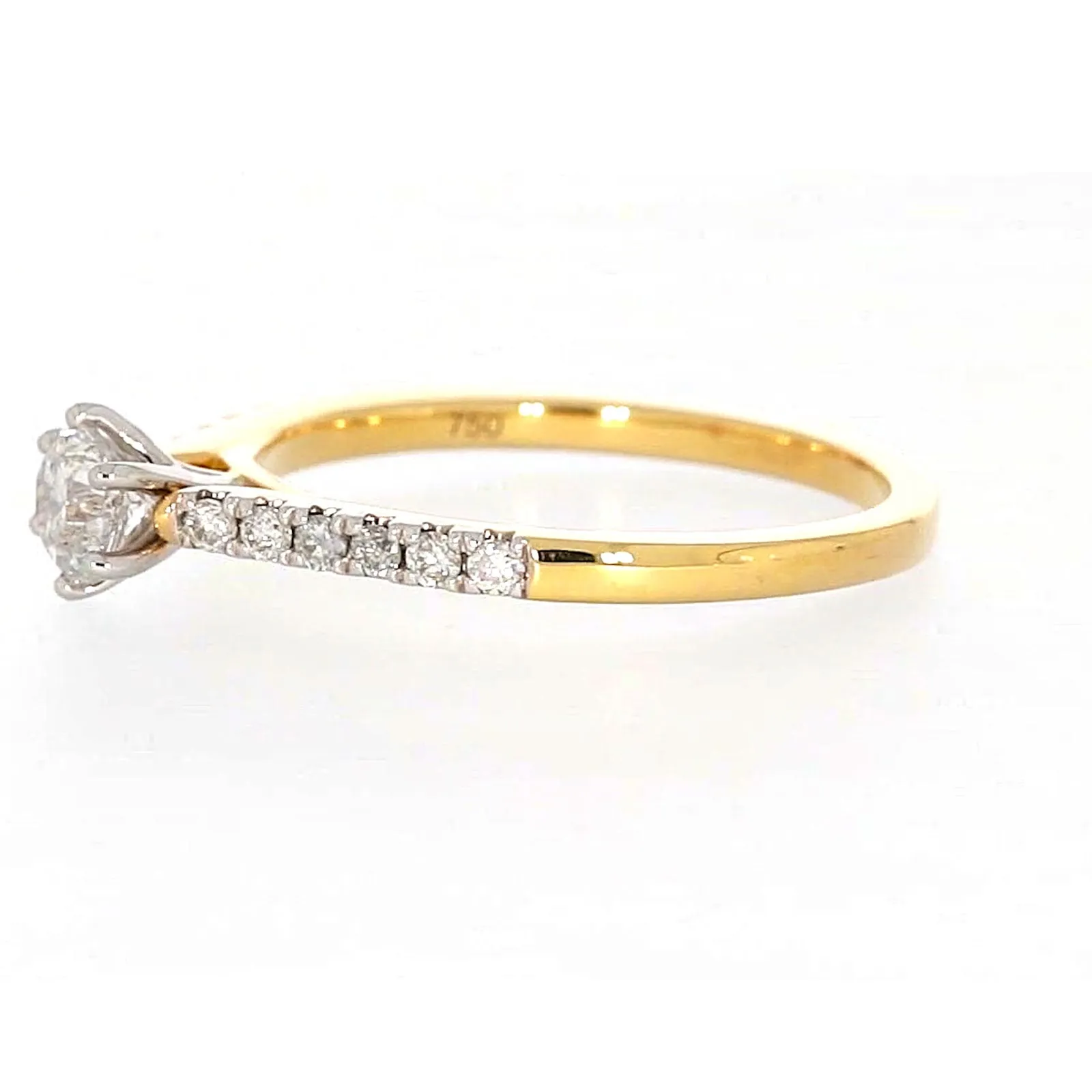 18ct Two Tone Gold Round Brilliant Cut with 0.70 CARAT tw of Diamonds Ring