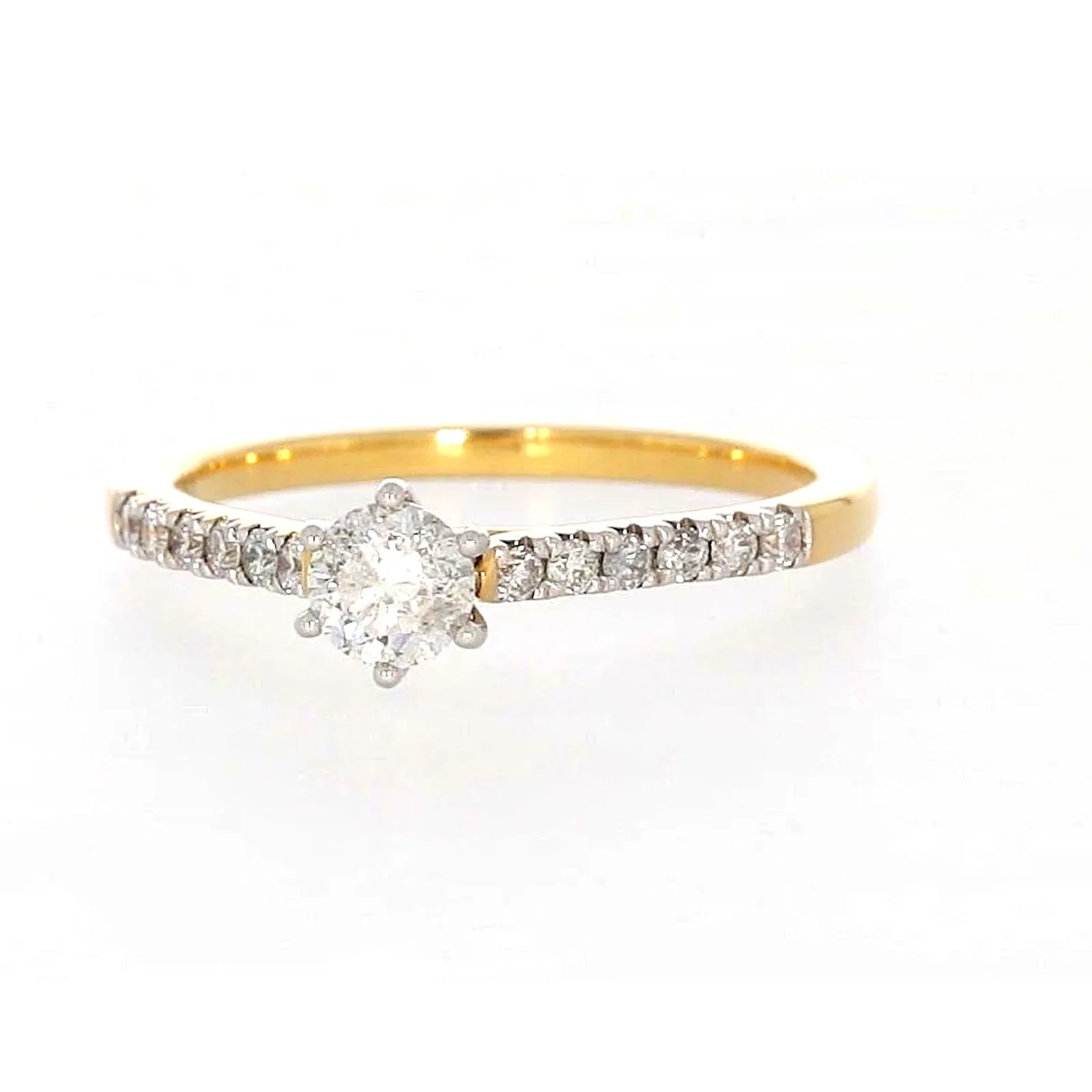 18ct Two Tone Gold Round Brilliant Cut with 0.70 CARAT tw of Diamonds Ring