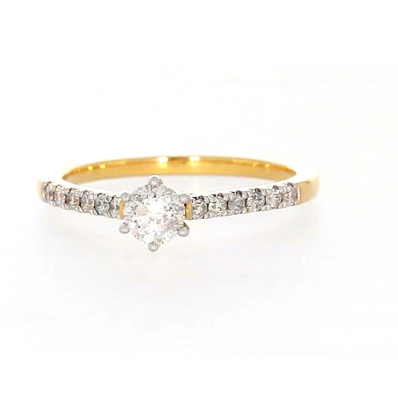 18ct Two Tone Gold Round Brilliant Cut with 0.70 CARAT tw of Diamonds Ring