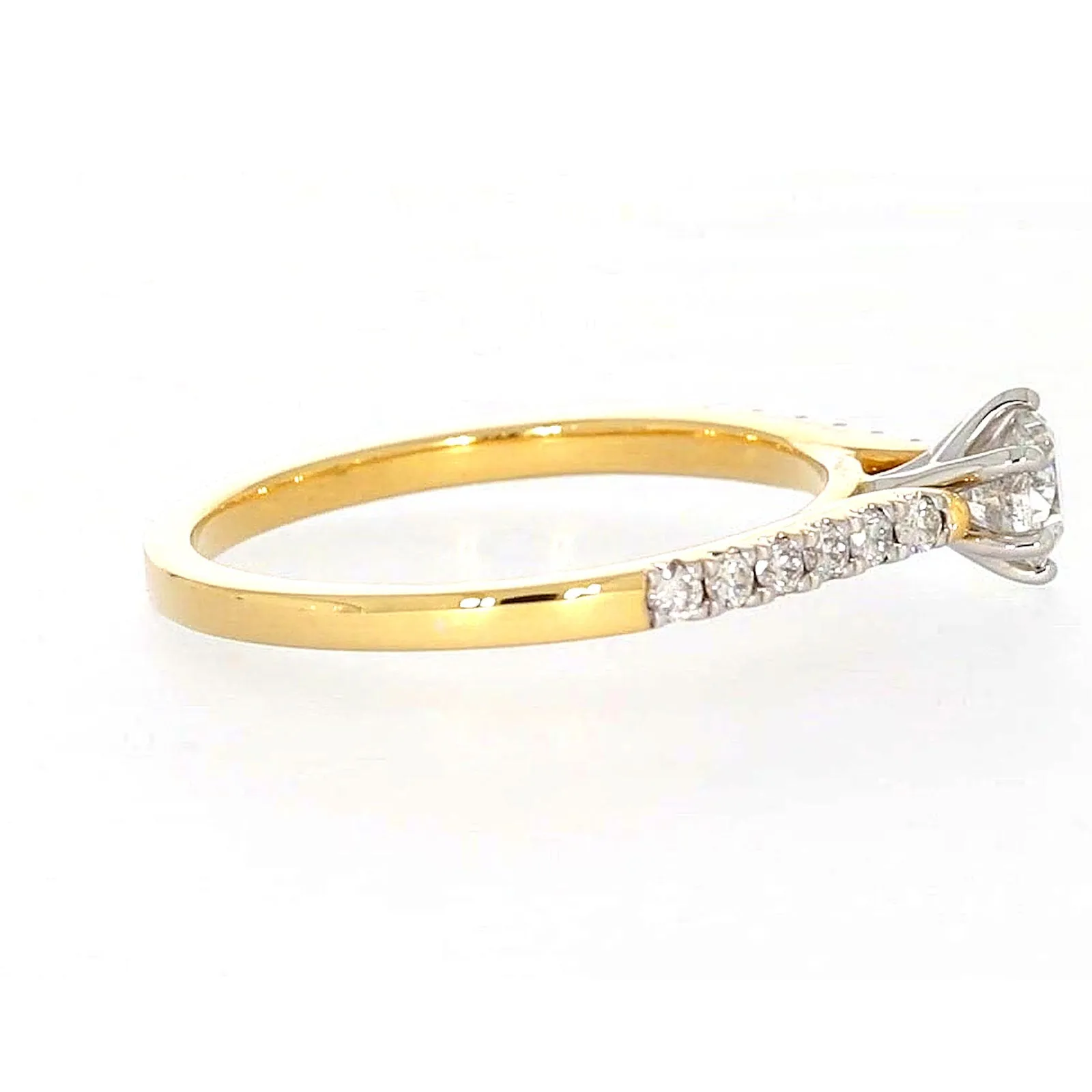 18ct Two Tone Gold Round Brilliant Cut with 0.70 CARAT tw of Diamonds Ring