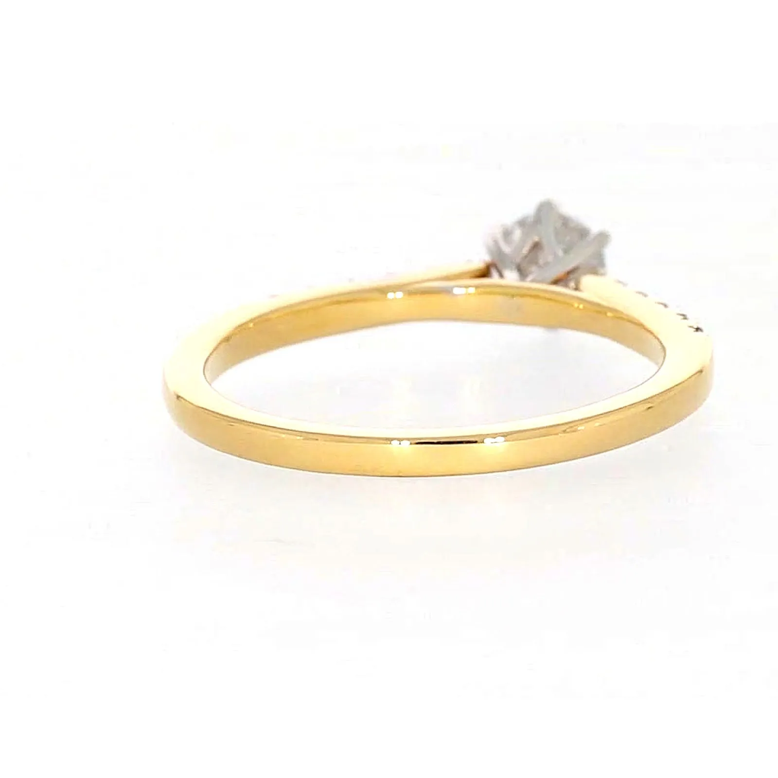 18ct Two Tone Gold Round Brilliant Cut with 0.70 CARAT tw of Diamonds Ring