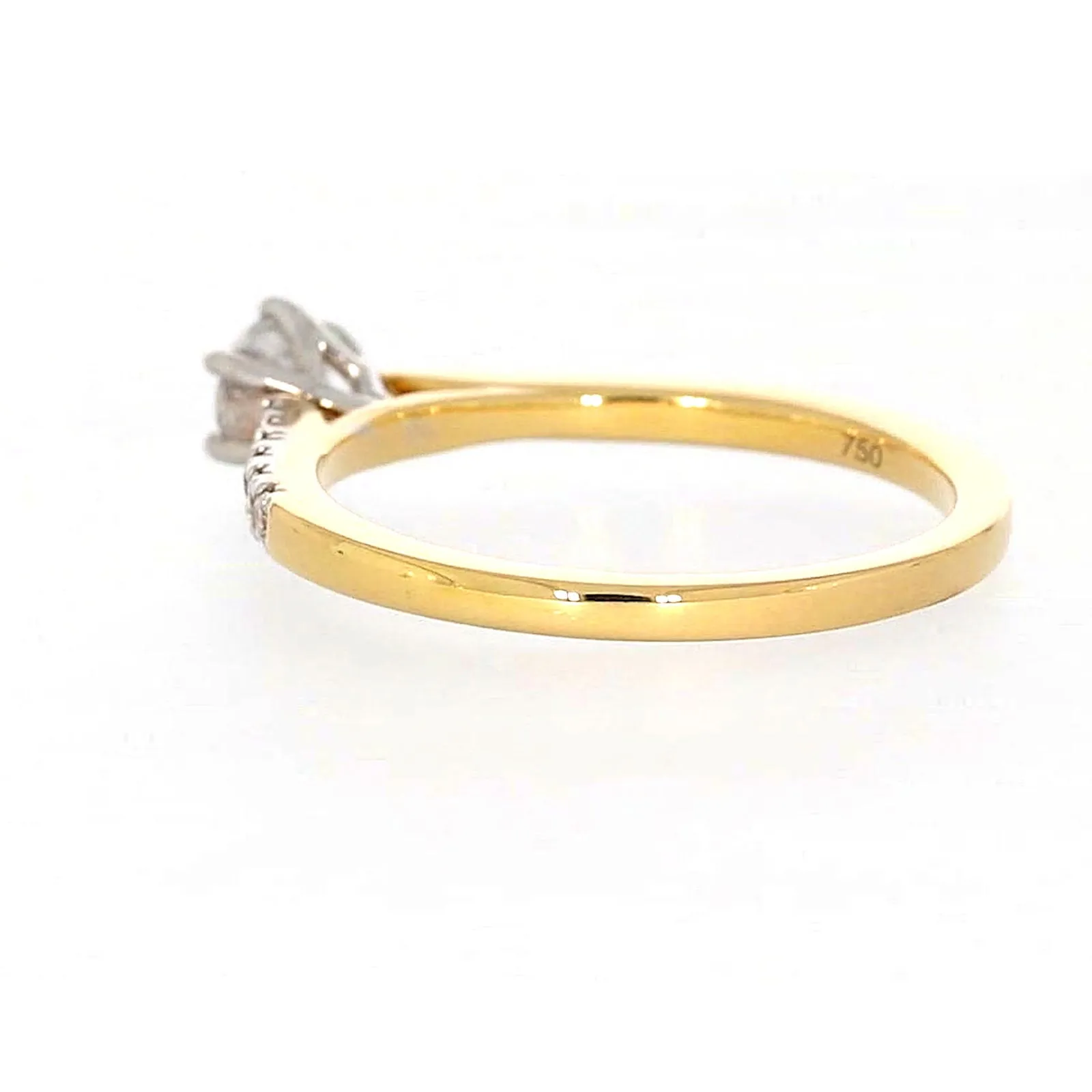 18ct Two Tone Gold Round Brilliant Cut with 0.70 CARAT tw of Diamonds Ring