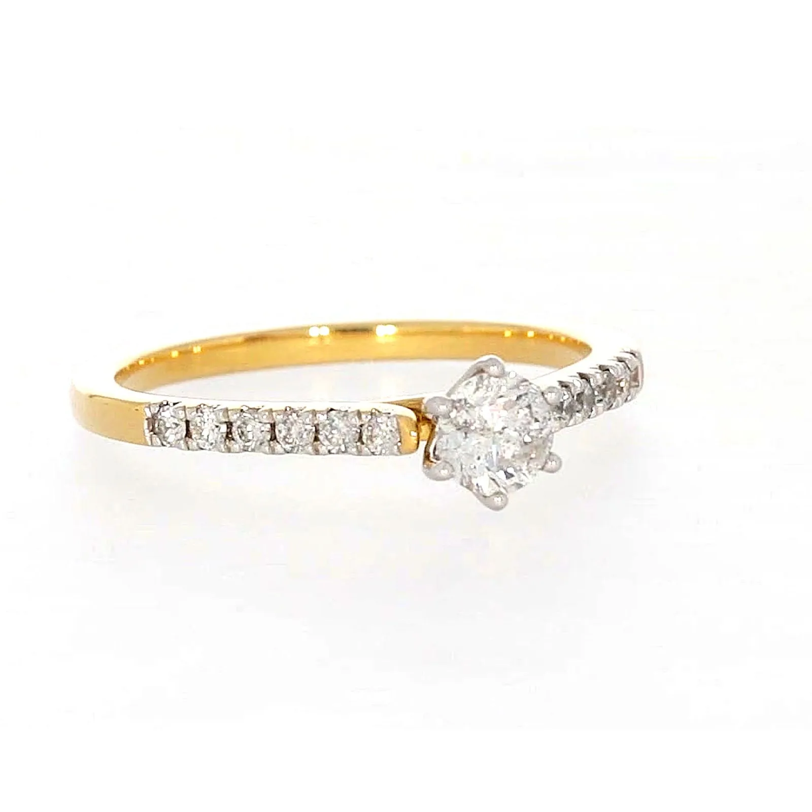 18ct Two Tone Gold Round Brilliant Cut with 0.70 CARAT tw of Diamonds Ring