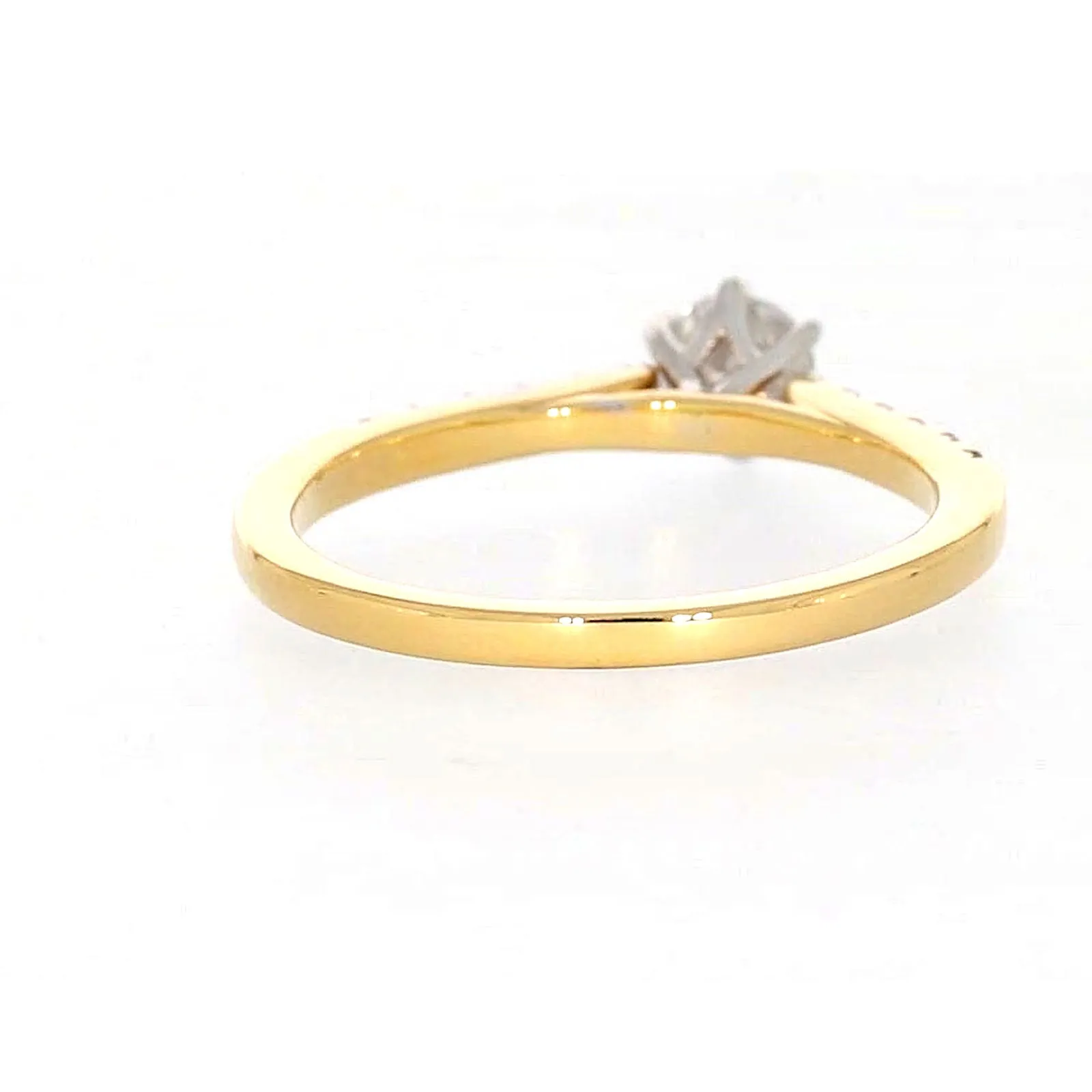 18ct Two Tone Gold Round Brilliant Cut with 0.70 CARAT tw of Diamonds Ring