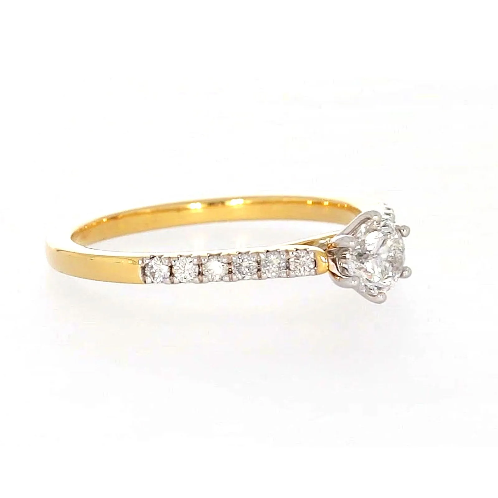 18ct Two Tone Gold Round Brilliant Cut with 0.70 CARAT tw of Diamonds Ring