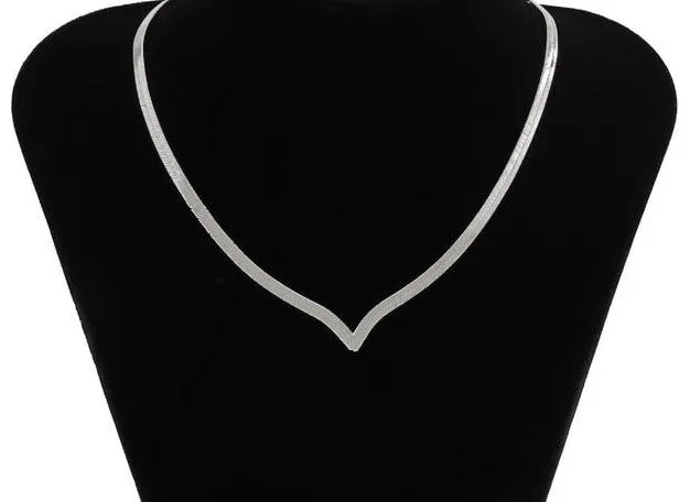 Minimalist Sweetheart Chain Necklace