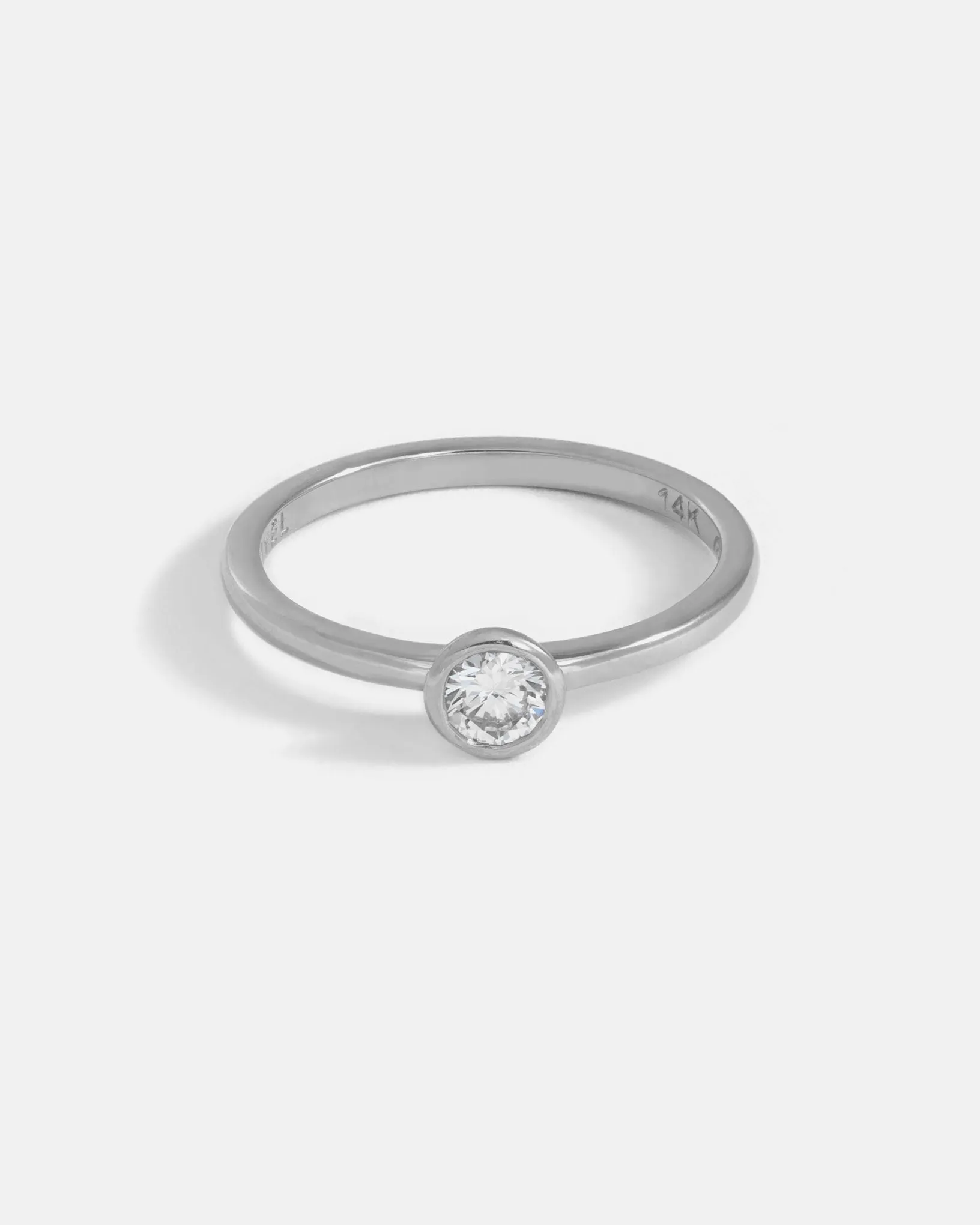 Origines Solitaire Ring in 14k Fairmined Gold with lab grown Diamond